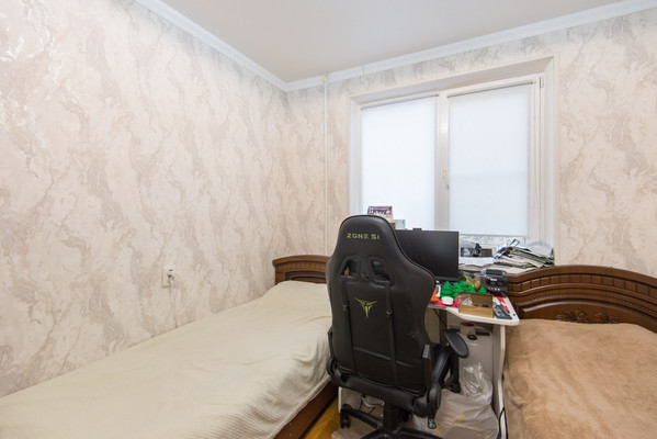 Продам трехкомнатную (3-комн.) квартиру, Туполева ул, 15, Ростов-на-Дону г