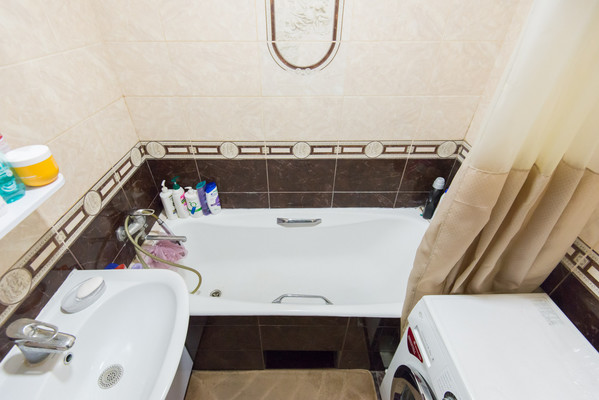 Продам трехкомнатную (3-комн.) квартиру, Туполева ул, 15, Ростов-на-Дону г