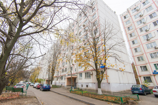 Продам трехкомнатную (3-комн.) квартиру, Туполева ул, 15, Ростов-на-Дону г