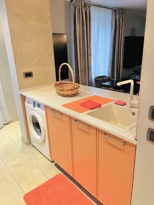 Продам двухкомнатную (2-комн.) квартиру, Смоленская ул, 7, Москва г