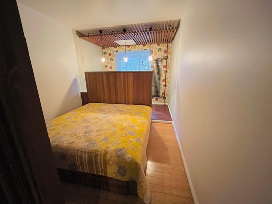 Продам двухкомнатную (2-комн.) квартиру, Смоленская ул, 7, Москва г