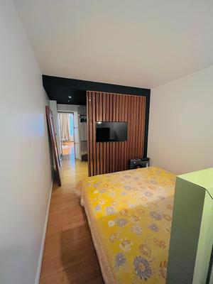 Продам двухкомнатную (2-комн.) квартиру, Смоленская ул, 7, Москва г