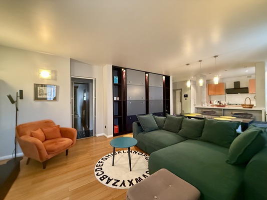 Продам двухкомнатную (2-комн.) квартиру, Смоленская ул, 7, Москва г