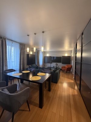 Продам двухкомнатную (2-комн.) квартиру, Смоленская ул, 7, Москва г