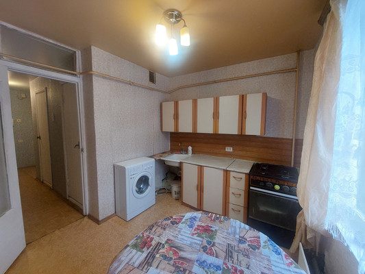 Продам однокомнатную (1-комн.) квартиру, Генерала Кныша ул, 12к1, Гатчина г