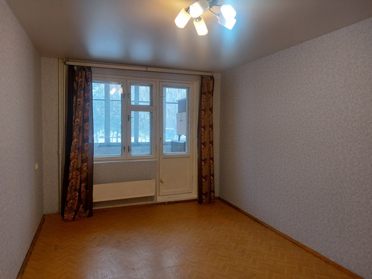 Продам однокомнатную (1-комн.) квартиру, Генерала Кныша ул, 12к1, Гатчина г