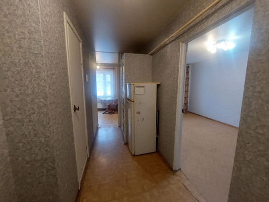 Продам однокомнатную (1-комн.) квартиру, Генерала Кныша ул, 12к1, Гатчина г