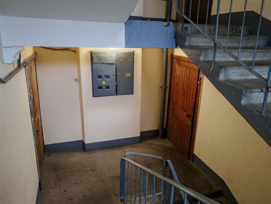 Продам однокомнатную (1-комн.) квартиру, Генерала Кныша ул, 12к1, Гатчина г