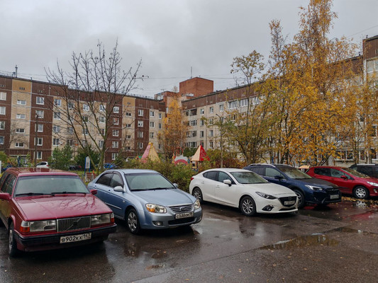 Продам однокомнатную (1-комн.) квартиру, Генерала Кныша ул, 12к1, Гатчина г