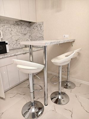 Продам однокомнатную (1-комн.) квартиру, Школьная ул, 17, Шушары п