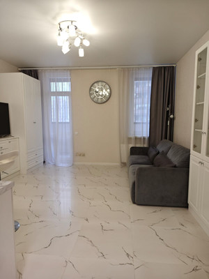 Продам однокомнатную (1-комн.) квартиру, Школьная ул, 17, Шушары п