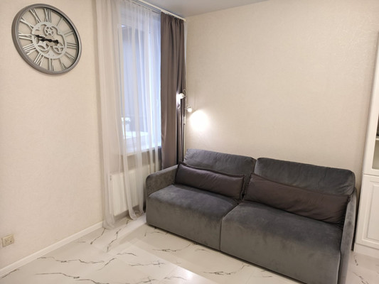 Продам однокомнатную (1-комн.) квартиру, Школьная ул, 17, Шушары п