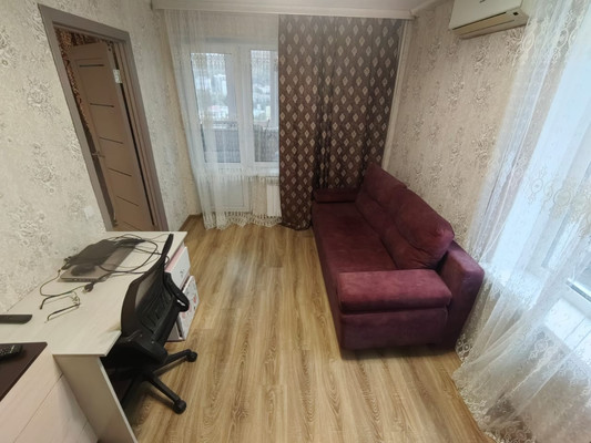 Продам двухкомнатную (2-комн.) квартиру, Полетаева ул, 37, Туапсе г