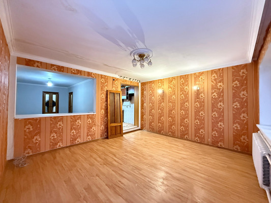 Продам трехкомнатную (3-комн.) квартиру, Ватутина ул, 32, Нальчик г