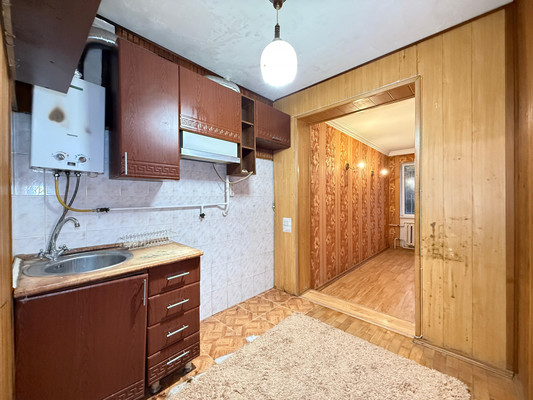 Продам трехкомнатную (3-комн.) квартиру, Ватутина ул, 32, Нальчик г