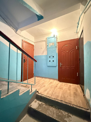 Продам трехкомнатную (3-комн.) квартиру, Ватутина ул, 32, Нальчик г