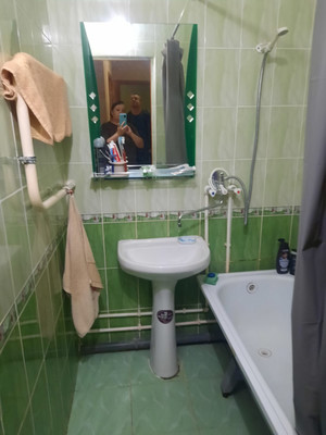 Продам двухкомнатную (2-комн.) квартиру, Авиаторов пр-кт, 6, Армавир г