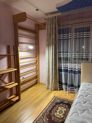 Продам трехкомнатную (3-комн.) квартиру, Садовая ул, 62, Анапа г