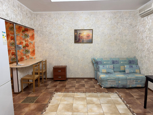 Продам трехкомнатную (3-комн.) квартиру, Садовая ул, 62, Анапа г