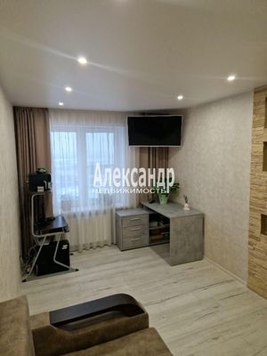 Продам однокомнатную (1-комн.) квартиру, Заречная ул, 33, Парголово п