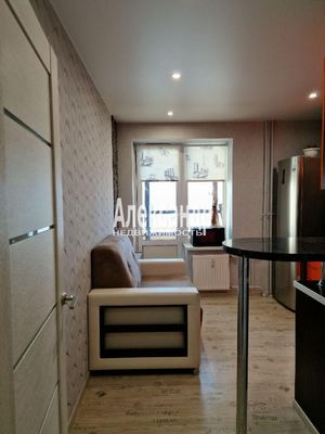 Продам однокомнатную (1-комн.) квартиру, Заречная ул, 33, Парголово п