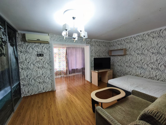 Продам однокомнатную (1-комн.) квартиру, 3-й мкр, 2, Ольгинка с