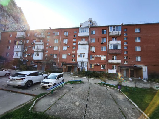 Продам однокомнатную (1-комн.) квартиру, 3-й мкр, 2, Ольгинка с