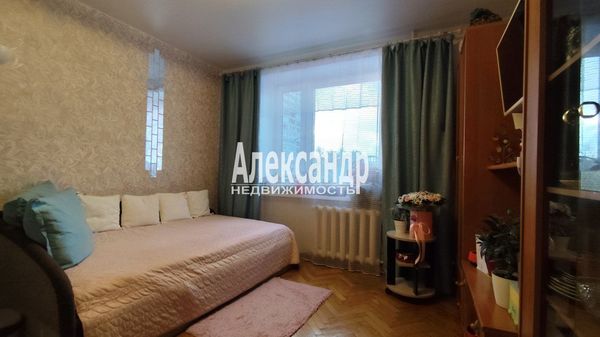 Продам двухкомнатную (2-комн.) квартиру, Ленинский пр-кт, 130/6, Санкт-Петербург г