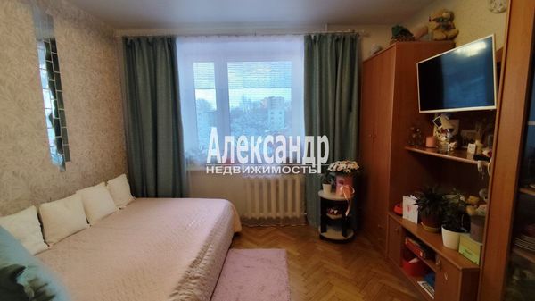 Продам двухкомнатную (2-комн.) квартиру, Ленинский пр-кт, 130/6, Санкт-Петербург г