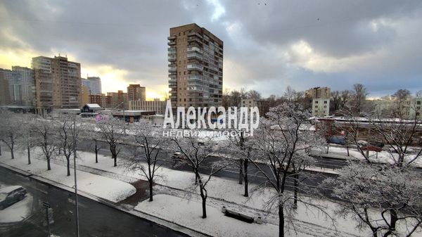 Продам двухкомнатную (2-комн.) квартиру, Ленинский пр-кт, 130/6, Санкт-Петербург г