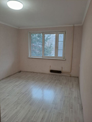 Продам трехкомнатную (3-комн.) квартиру, Нагатинский б-р, 6, Москва г