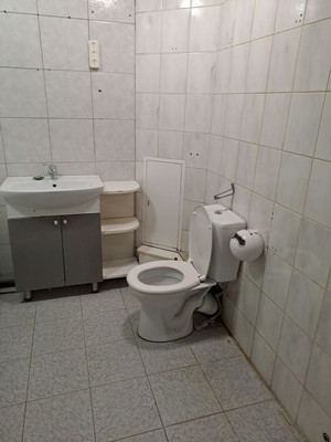 Продам трехкомнатную (3-комн.) квартиру, Нагатинский б-р, 6, Москва г