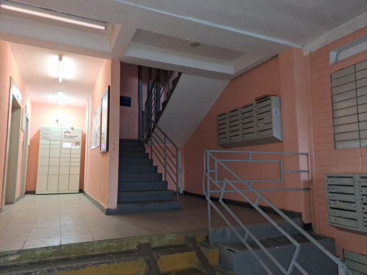 Продам трехкомнатную (3-комн.) квартиру, Нагатинский б-р, 6, Москва г