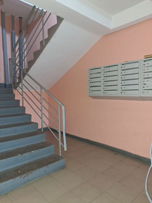 Продам трехкомнатную (3-комн.) квартиру, Нагатинский б-р, 6, Москва г