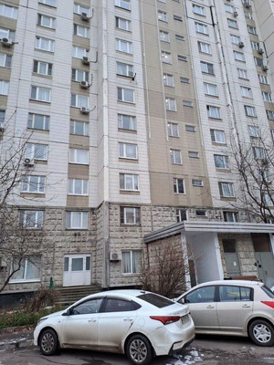 Продам трехкомнатную (3-комн.) квартиру, Нагатинский б-р, 6, Москва г