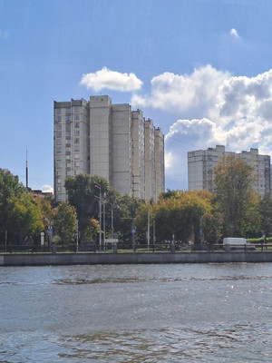 Продам трехкомнатную (3-комн.) квартиру, Нагатинский б-р, 6, Москва г