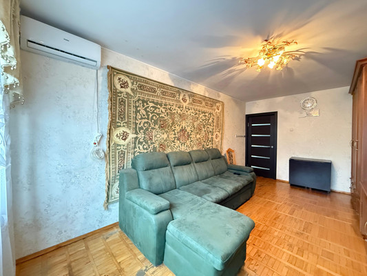 Продам двухкомнатную (2-комн.) квартиру, Ашурова ул, 24, Нальчик г