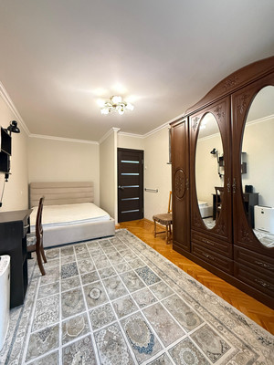 Продам двухкомнатную (2-комн.) квартиру, Ашурова ул, 24, Нальчик г