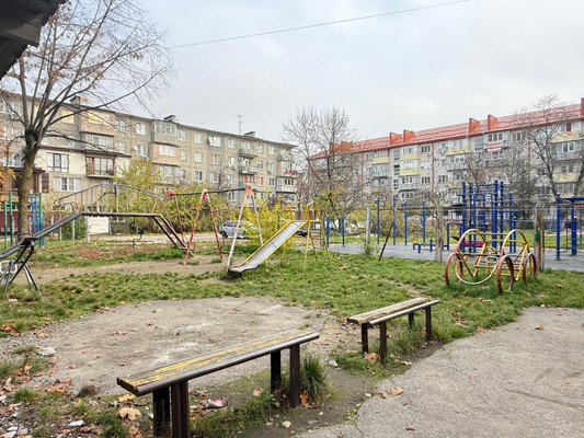 Продам двухкомнатную (2-комн.) квартиру, Ашурова ул, 24, Нальчик г