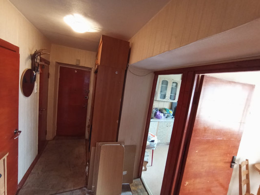 Продам двухкомнатную (2-комн.) квартиру, Молодежная ул, 39, Сосновый Бор г