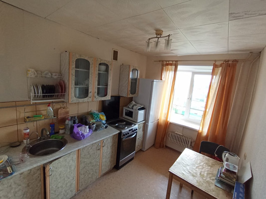 Продам двухкомнатную (2-комн.) квартиру, Молодежная ул, 39, Сосновый Бор г