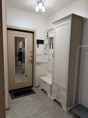 Продам двухкомнатную (2-комн.) квартиру, Большая Очаковская ул, 44к1, Москва г