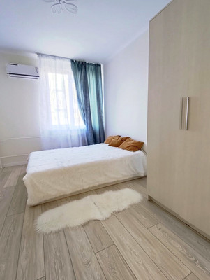 Сдам двухкомнатную (2-комн.) квартиру, Венецианская ул, 8, Краснодар г