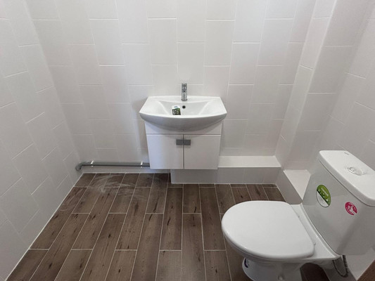 Продам многокомнатную квартиру, Лидии Зверевой ул, 9к1, Санкт-Петербург г