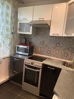 Продам двухкомнатную (2-комн.) квартиру, 3, Котельский п