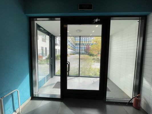 Продам трехкомнатную (3-комн.) квартиру, Варшавское ш, 141к10, Москва г