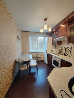 Продам трехкомнатную (3-комн.) квартиру, Академика Лаврентьева ул, 24, Казань г