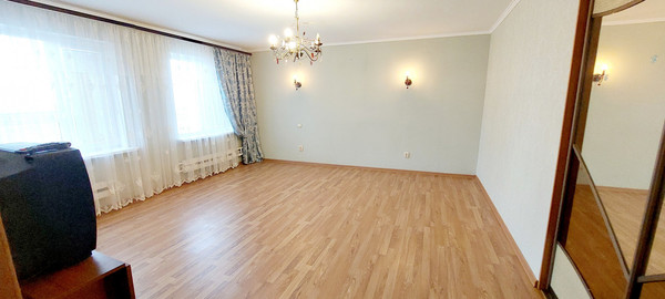 Продам многокомнатную квартиру, Комиссара Габишева ул, 1, Казань г