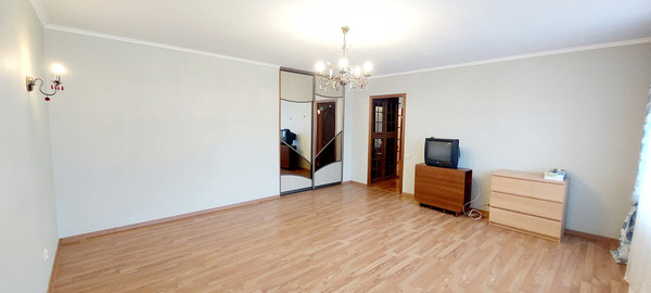 Продам многокомнатную квартиру, Комиссара Габишева ул, 1, Казань г