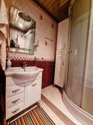 Продам трехкомнатную (3-комн.) квартиру, Осенний б-р, 20к1, Москва г